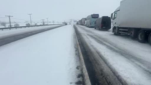 Kayseri - Gürün yolu ulaşıma kapandı