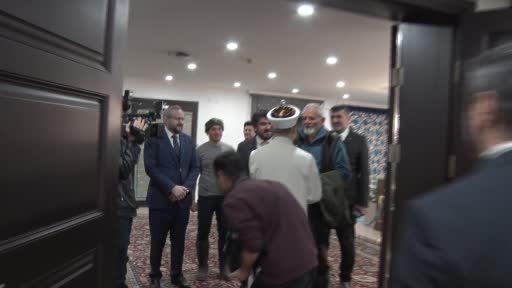 Diyanet İşleri Başkanı Erbaş, İspanya’dan at sırtında hac yolculuğuna çıkan 2 arkadaşı kabul etti