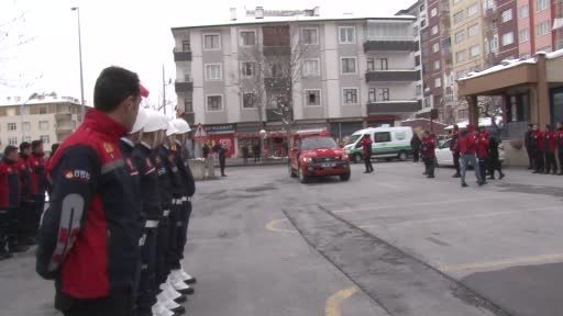 Şehit itfaiye eri düzenlenen törenle son yolculuğuna uğurlandı