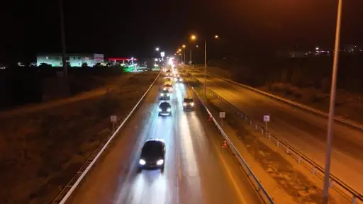 43 ilin geçiş noktasında bayram trafiği böyle görüntülendi