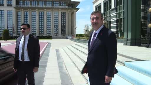 Cumhurbaşkanı Yardımcısı Yılmaz, KKTC Başbakanı Üstel ile görüştü