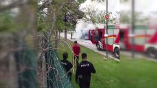 Ankara’da yanan temizlik aracı kullanılamaz hale geldi