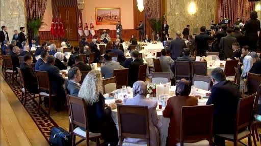 TBMM Başkanı Kurtulmuş emekçilerle buluştu