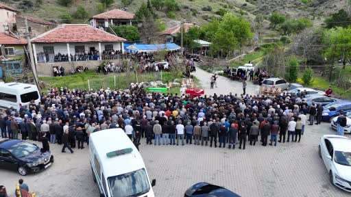 Karbonmonoksit gazından zehirlenen gazi ve eşi toprağa verildi