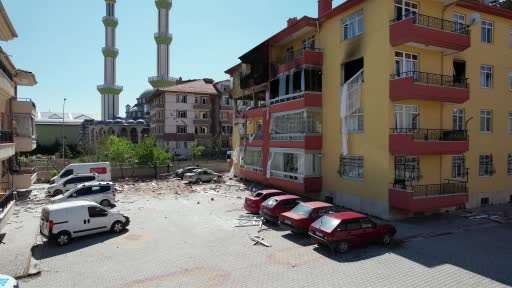Doğalgaz patlamasının şiddeti gündüz ortaya çıktı