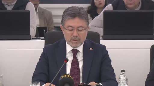 Bakan Yumaklı: "27 uçak, 105 helikopter, 14 İHA, bin 786 arazöz ve su ikmal aracı bu yılki mücadelemizin temelini oluşturacak"