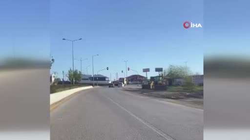 Ankara’da tekne "karadan" yürütüldü... O anlar kamerada