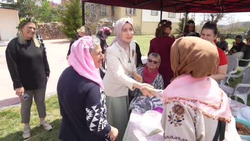Niğde’de baharın gelişini müjdeleyen Hıdırellez düzenlenen etkinlikle kutlandı