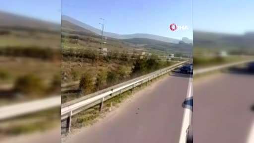Ankara’da sürücüler arasındaki yol verme gerginliği kameraya yansıdı