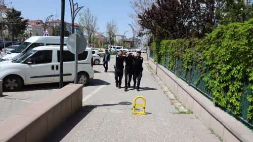 Polisleri ezme pahasına kaçan o sürücü tutuklandı