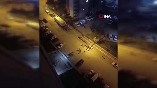 Ankara’da iki grup arasında çıkan kavgayı mahalleli ayırdı