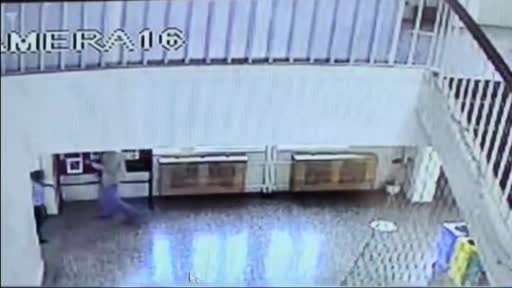 Boğazına şeker takılan öğrenciyi öğretmen Heimlich manevrası ile kurtardı