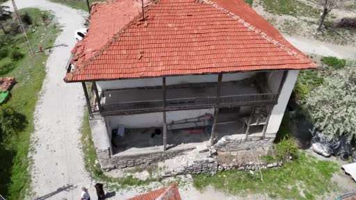 Ahşap işçiliği ile dikkat çeken cami yıkılma tehlikesiyle karşı karşıya