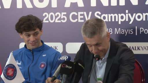 Halkbank Ankara Başantrenörü Stoytchev: "Dörtlü finale savaşmaya hazır gidiyoruz, hiçbir takımdan korkmayacağız"