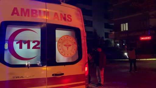 Alacak verecek kavgası kanlı bitti: 1 yaralı