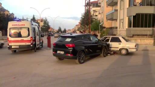 Cipin çarptığı motosikletin sürücüsü canını son anda kurtardı
