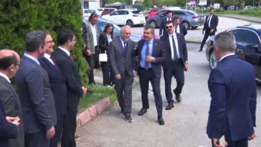 Bakanlar Tekin ve Göktaş, Engelliler Haftası’nda özel öğrencileri ziyaret etti