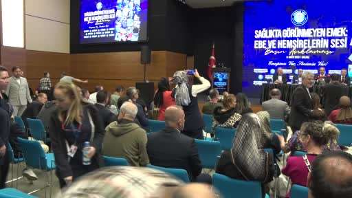 Sağlık-Sen ‘Sağlıkta Görünmeyen Emek: Ebe ve Hemşirelerin Sesi’ temalı toplantı düzenledi