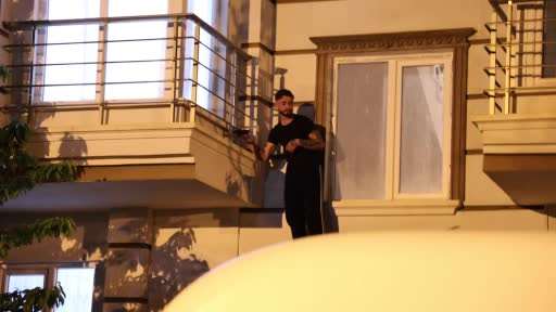 Oyuncak tabancayla polisi alarma geçirdi