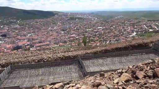 Nohutlu Tepe’de bungalov otelin temeli atıldı
