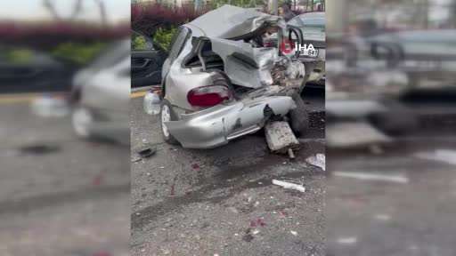 Ankara’da işçi servisi kırmızı ışıkta bekleyen araçlara çarptı: 14 yaralı