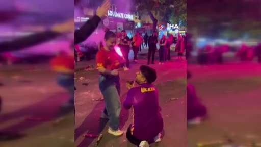 Ankara’da Galatasaray’ın şampiyonluk kutlamalarında evlilik teklifi