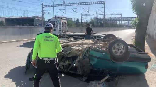 Karaman’da takla atan Tofaş demir yığınına döndü