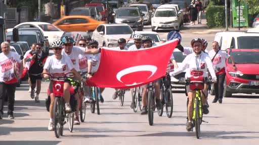 ÜNİPERSEN üyeleri Eskişehir’den Ankara’ya pedal çevirdi