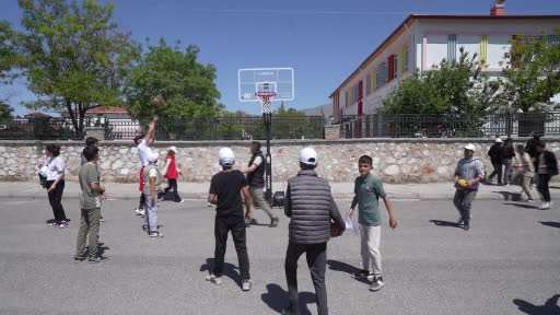 Bu sokağa giren herkes spor yapıyor