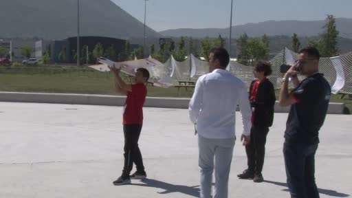 Öğrenciler gökyüzünde yarıştı