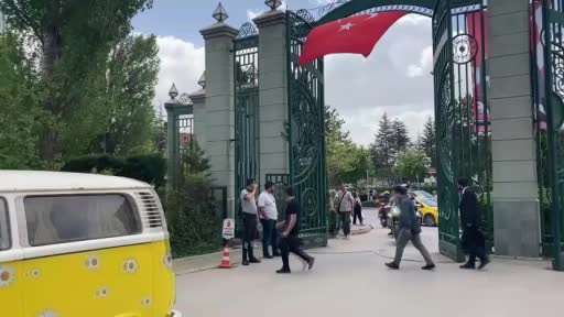 (ÖZEL) Kanserden iyileşen çocuklar motosikletle gezdirildi, hayır panayırı ve tiyatro etkinliklerine katıldı