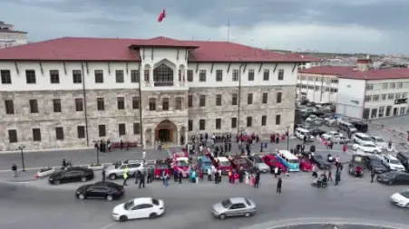 Sivas Uluslararası Film Festivali, kortej yürüyüşü ile başladı