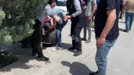 17 yaşındaki genç arazi kavgasında tüfeği ateşledi, bir kişiyi ve yanlışlıkla babasını vurdu