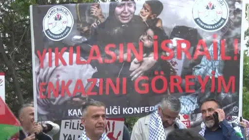 İsrail Büyükelçiliği önünde siyah çelenkli protesto