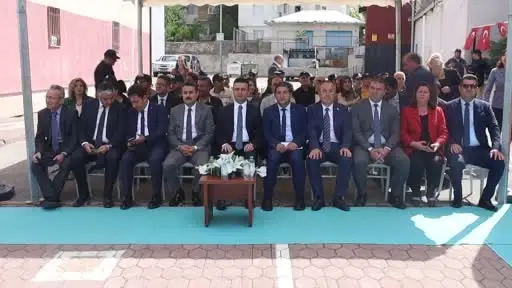 Miniklerden geri dönüşüm defilesi