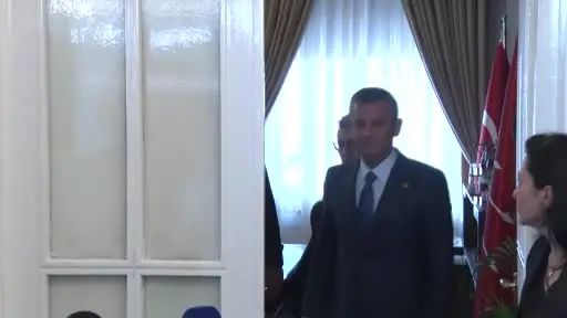 TBMM Başkanı Kurtulmuş, CHP lideri Özel’i ziyaret etti