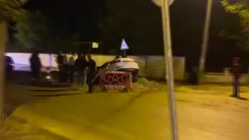 Ankara’da otomobil altyapı çalışmaları için açılan çukura düştü