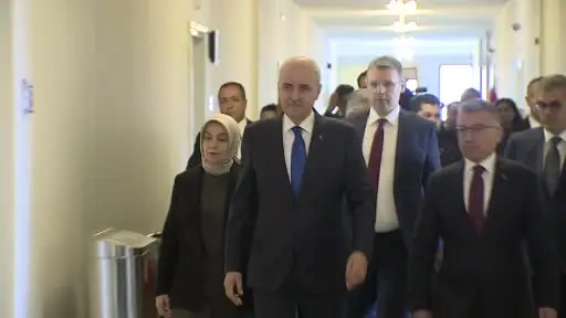 TBMM Başkanı Kurtulmuş Yeni Yol grubunu ziyaret etti