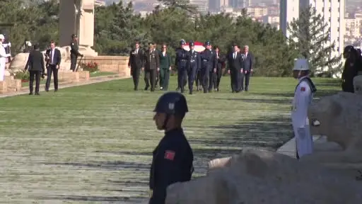 ABD’nin yeni Ankara Büyükelçisi Barrack, Anıtkabir’i ziyaret etti