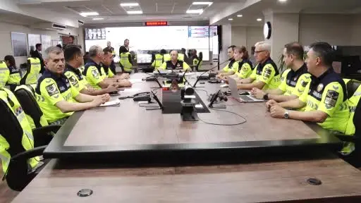 Jandarma sorumluluk bölgelerindeki kara yolları ‘Trafik İzleme Merkezi’nden aralıksız takip ediliyor