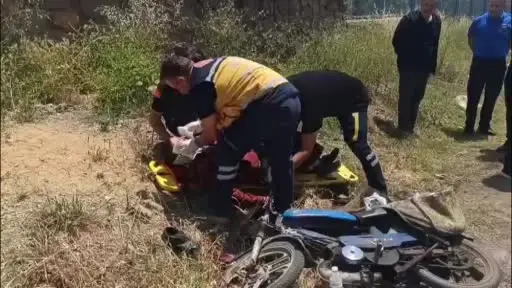 Seydişehir’de minibüsle çarpışan motosikletli yaralandı