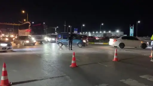 Havalimanı yolunda kaza, 5 kişi yaralandı