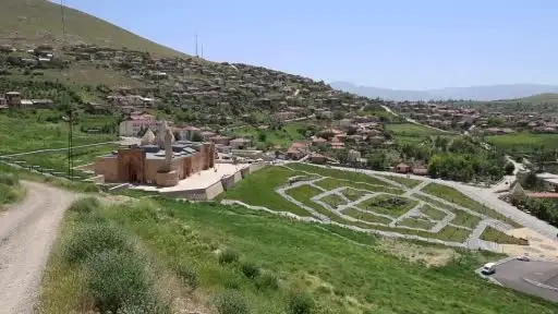 Dünyada eşi benzeri yok, dilleri kısır, kalemleri kırık bırakıyor