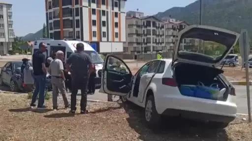 Konya’da iki otomobil çarpıştı: 5 yaralı