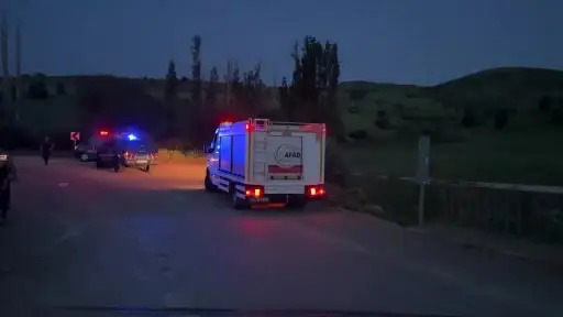 Yoldan çıkan minibüs Kızılırmak’a uçtu, 4 yaralı