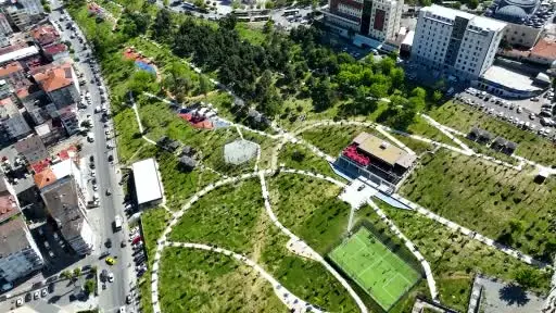 Bakan Kurum’dan Bağcılar millet bahçesi paylaşımı