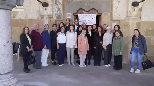 Atık malzemeler sanata dönüşüyor: Niğde’de kadınlar geri dönüşümle ekonomiye katkı sağlıyor