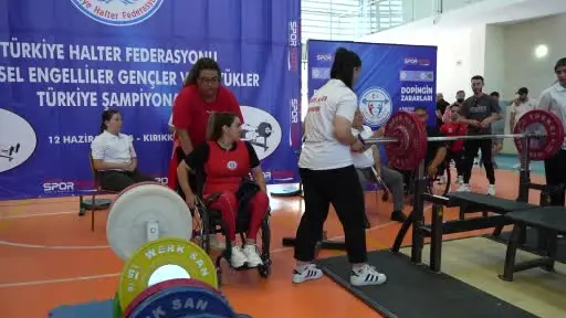 Bedensel engelli sporcular, Türkiye Şampiyonası’nda güçlerini gösterdi