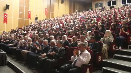 İyilik elçileri ödüllendirildi, ödüllerini Filistin’e bağışladılar