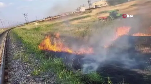 Polatlı’da hobi bahçesinde çıkan yangın arpa tarlasını kül etti
